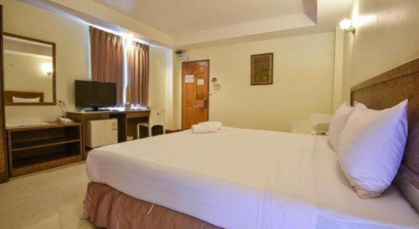 Trat Center Hotel Extérieur photo
